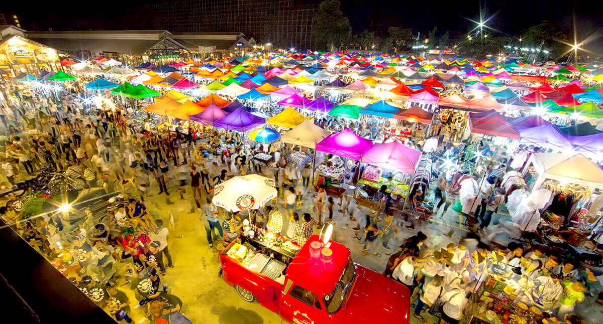 Chợ Chatuchak tập trung nhiều mặt hàng Thái Lan 